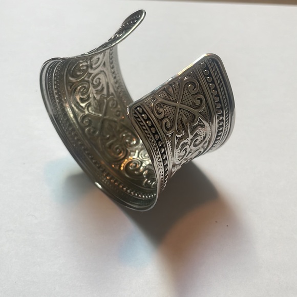 Beautiful large cuff bracelet - Picture 3 of 4